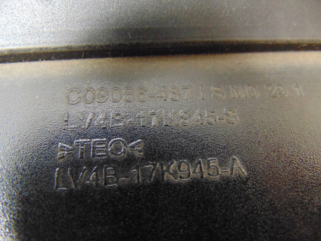 фото №15, Решітка w бампер середня перед ford kuga mk3 lv4b-17k945-s