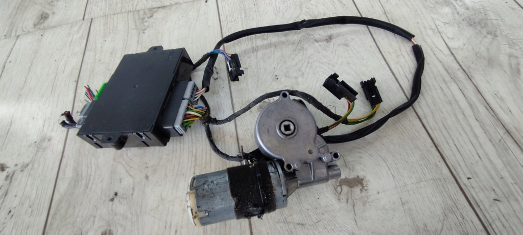 фото №1, Volvo s80 s60 xc90 моторчик сиденья + модуль