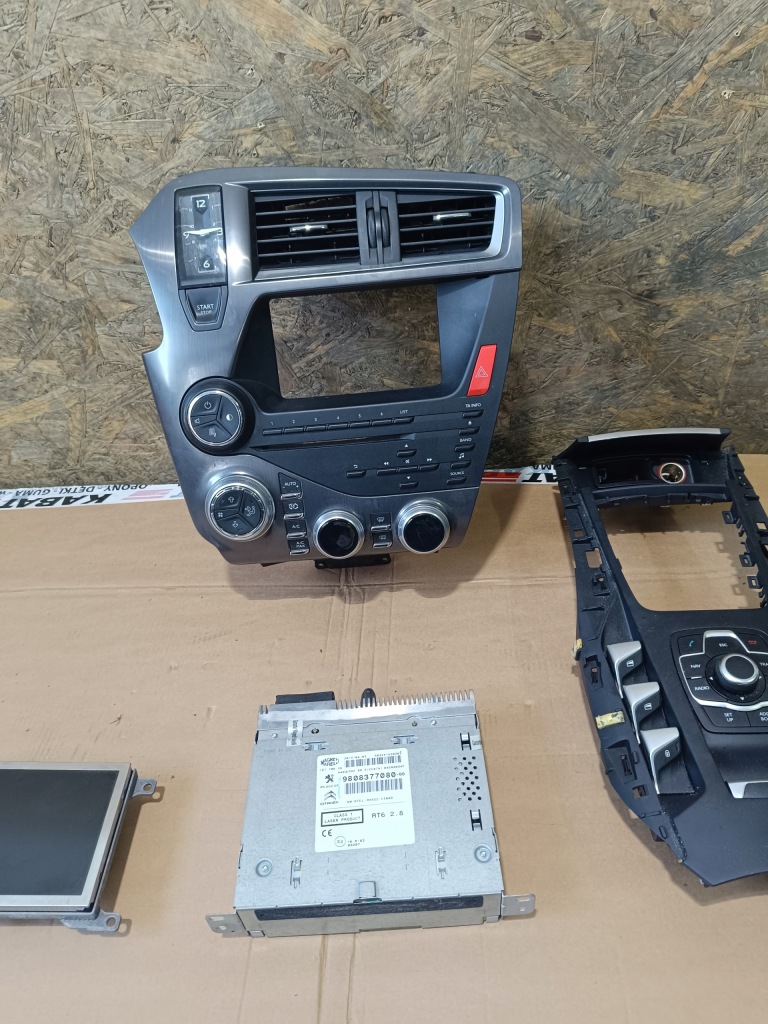 фото №3, Панель радио дисплей навигация citroen ds5 9808377080