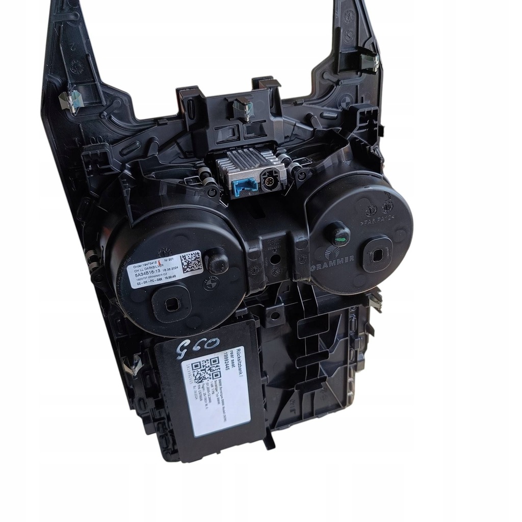 фото №11, Молдинг с крепление na кружки консоли центральной do bmw 5 g60 5a34b16