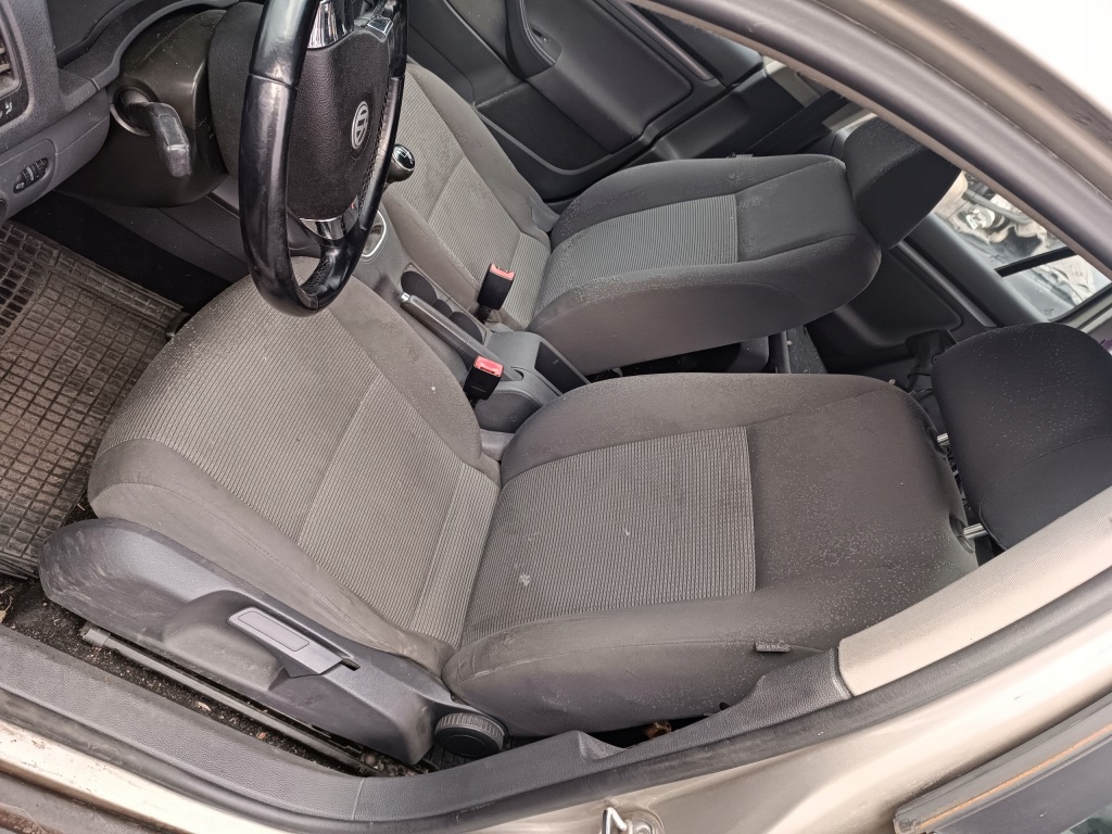 фото №13, Vw golf v 5 kombi потолок