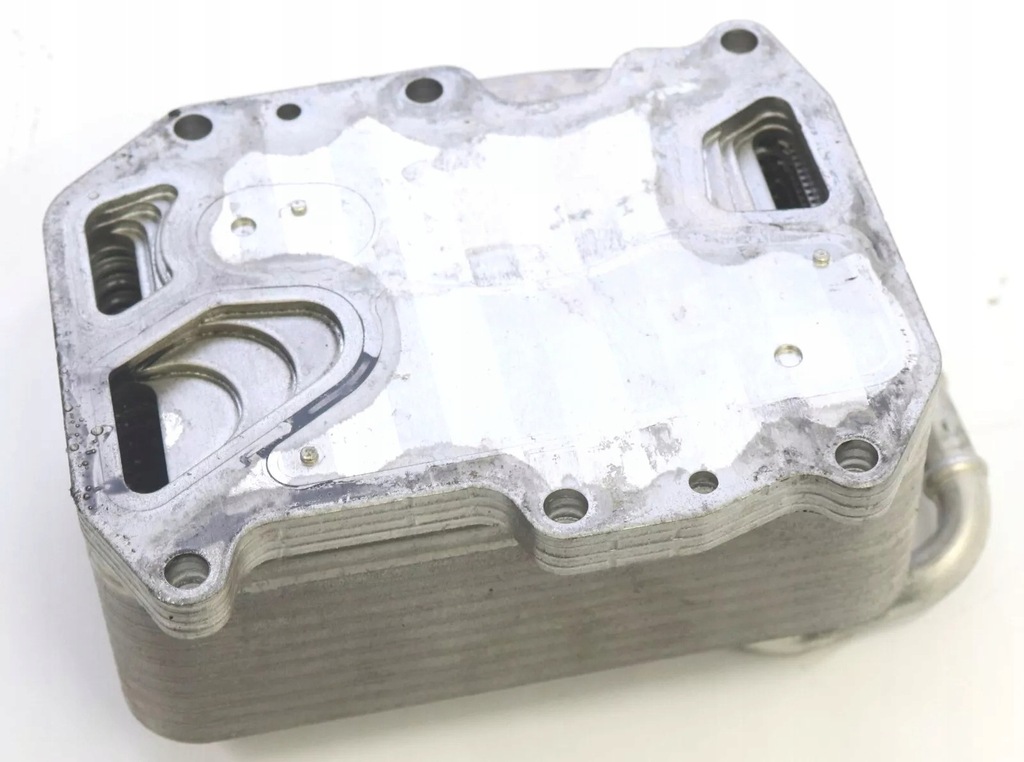 фото №1, Радиатор радиатор масла 059117015k audi q5 fy 80a 3.0 tdi