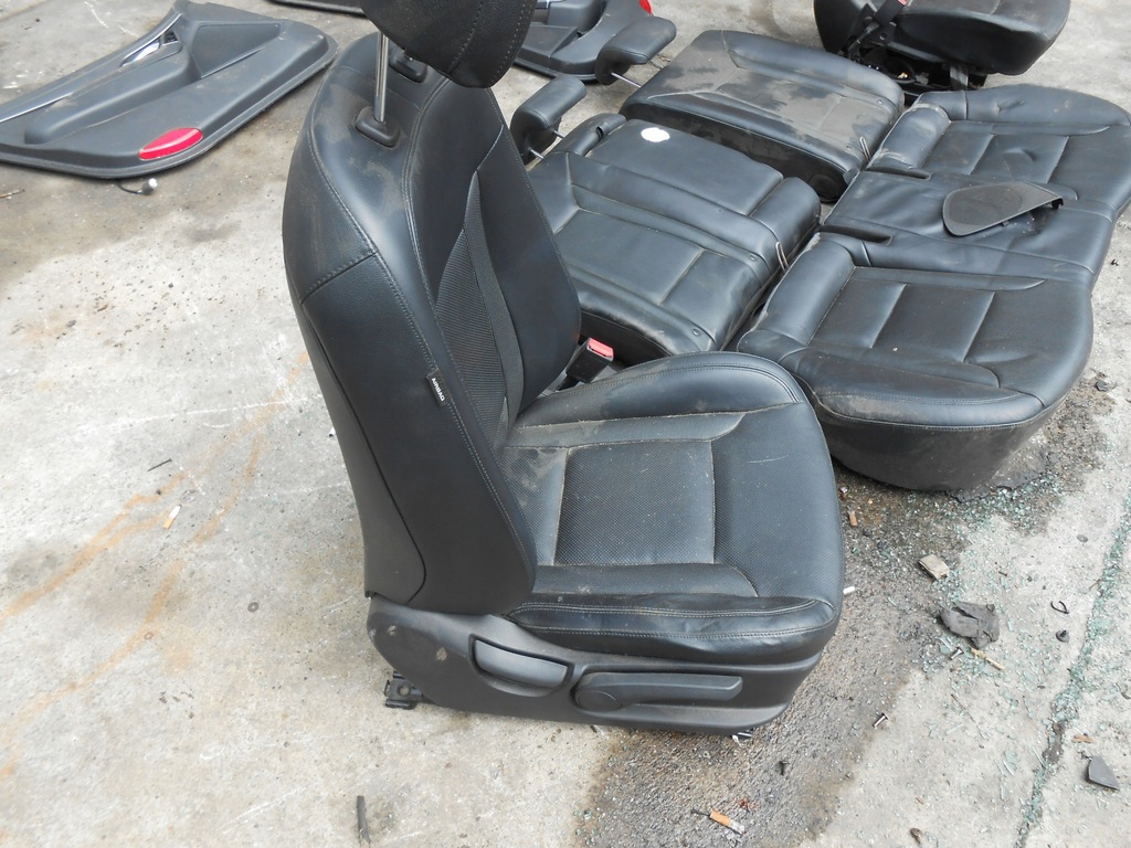 фото №5, Hyundai i40 kombi сиденья передние заднее сиденье задняя обшивки подлокотник комплект