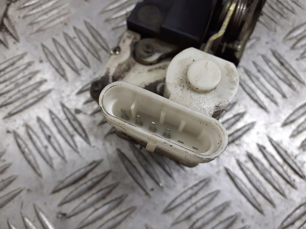 фото №2, Замок двері правий задня alfa romeo 146 4pin