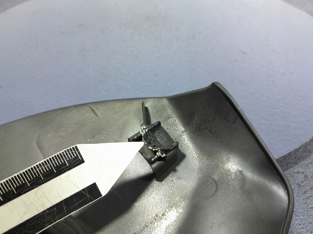 фото №5, Volvo xc60 ii защита боковая панели консоли правая eu 31417664