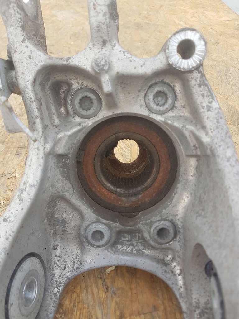 фото №5, Поворотний кулак ступиця лівий задня audi q5 sq5 8r0505435a