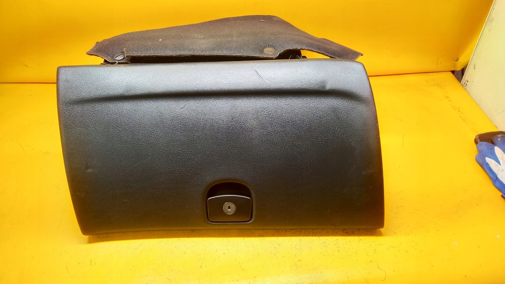 фото №7, Бардачок пассажир peugeot 407 04-10r чёрный