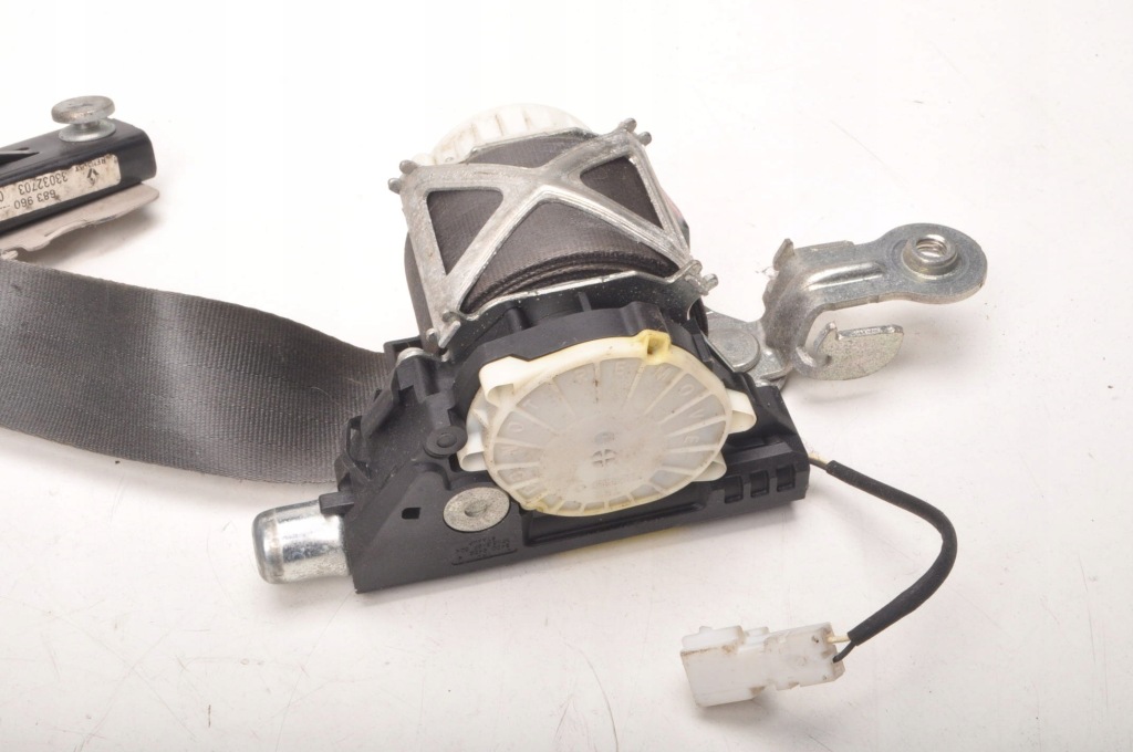 Renault clio 3 ремень безопасности левая перед 34006760 8200454686 с Разборки