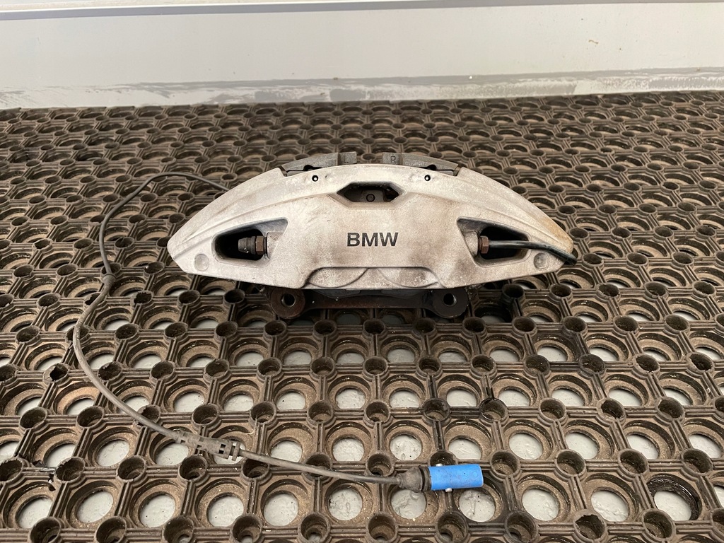 фото №8, Bmw 7 g11 g12 3.0d суппорт перед левый/правый 348/36