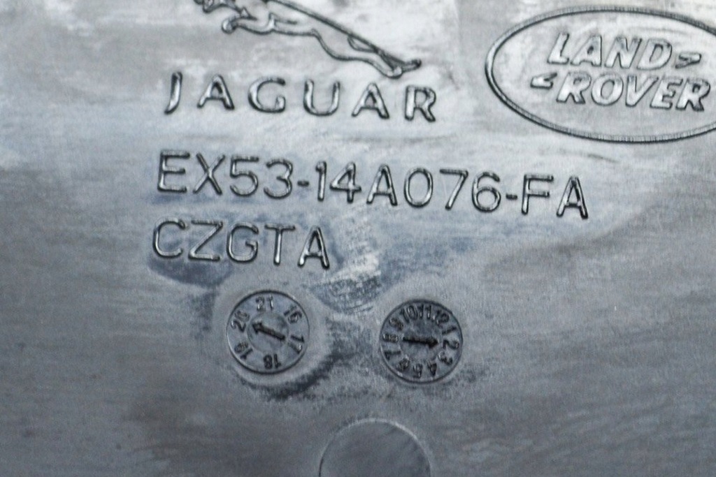 фото №6, Jaguar f-pace x761 2.0 d коробка реле предохранителей блок j8a2