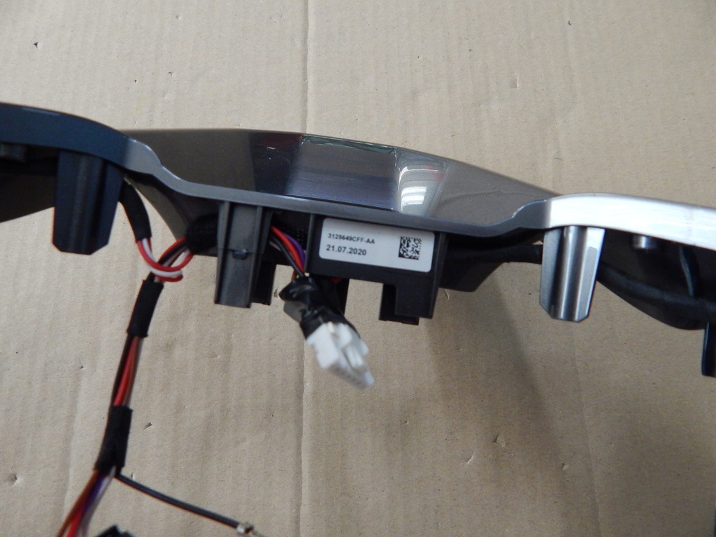 фото №11, Cupra formentor - кнопки мультифункція накладка керма