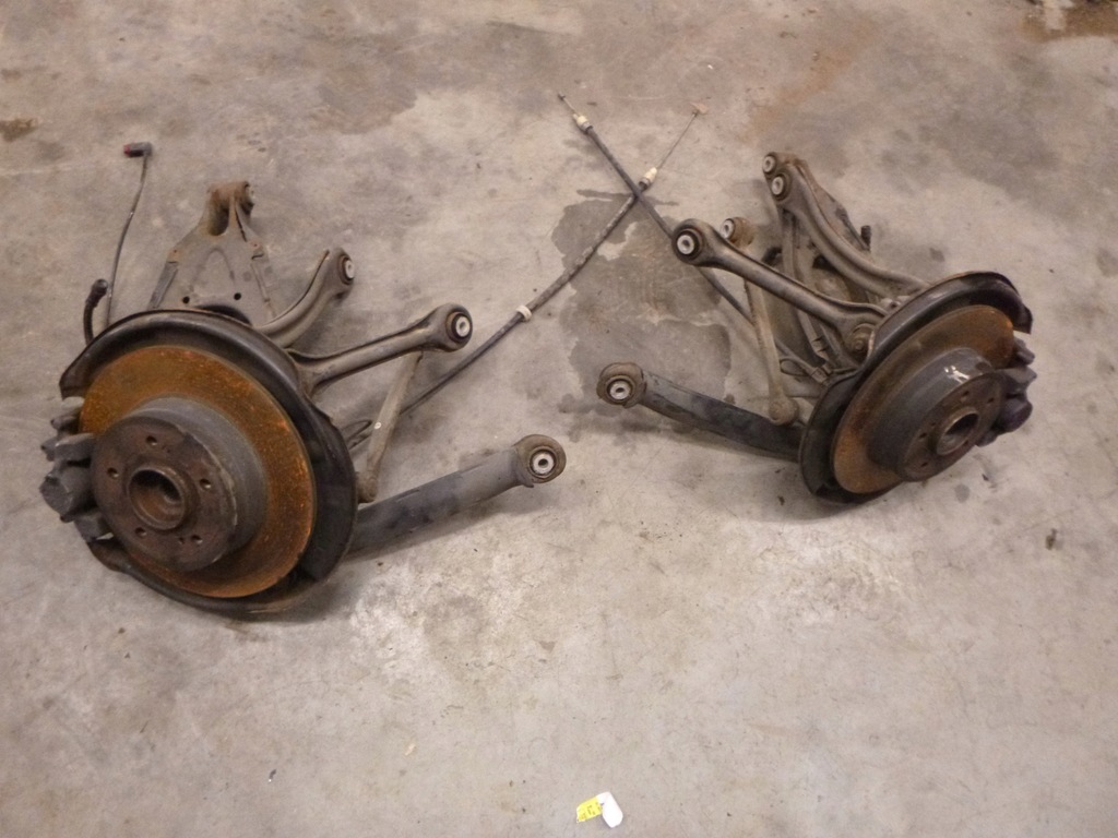 фото №1, Поворотный кулак задняя правая mercedes r171 3.0 v6