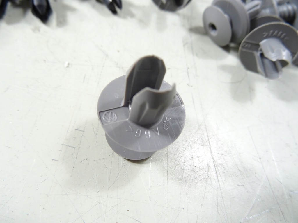 фото №7, Клипса чехол заглушка volkswagen t1 t2 t3 набор