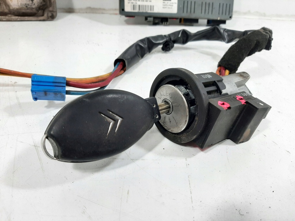 фото №15, Citroen xsara 2.0hdi 02r набор стартовый блок управления двигателя bosch 0281010499