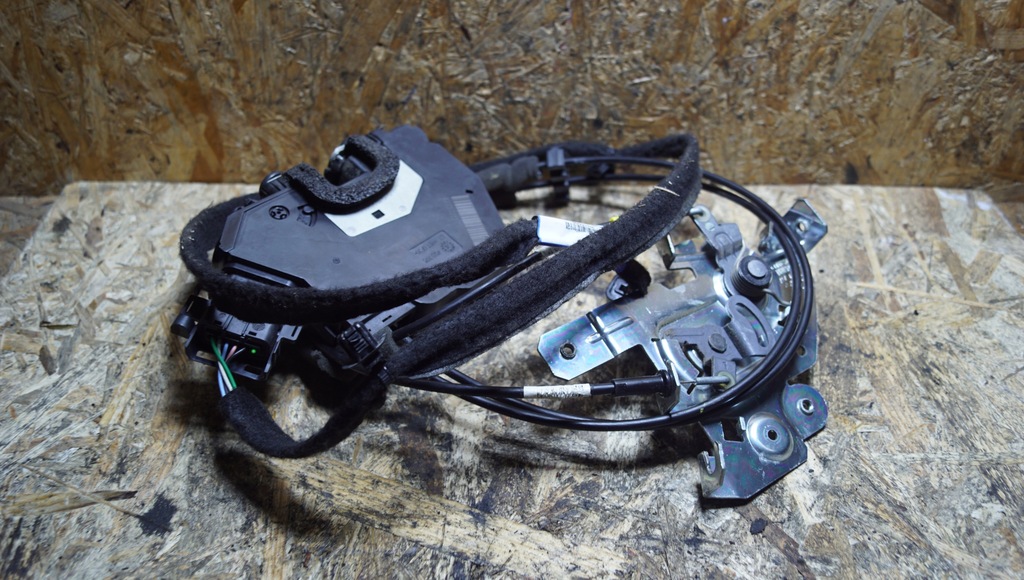 фото №9, Замок дверь раздвижных левый bok opel vivaro b trafic iii 825037886r