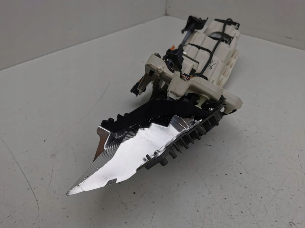 Nissan qashqai j12 2021 часть фара 9975900033 Доставка