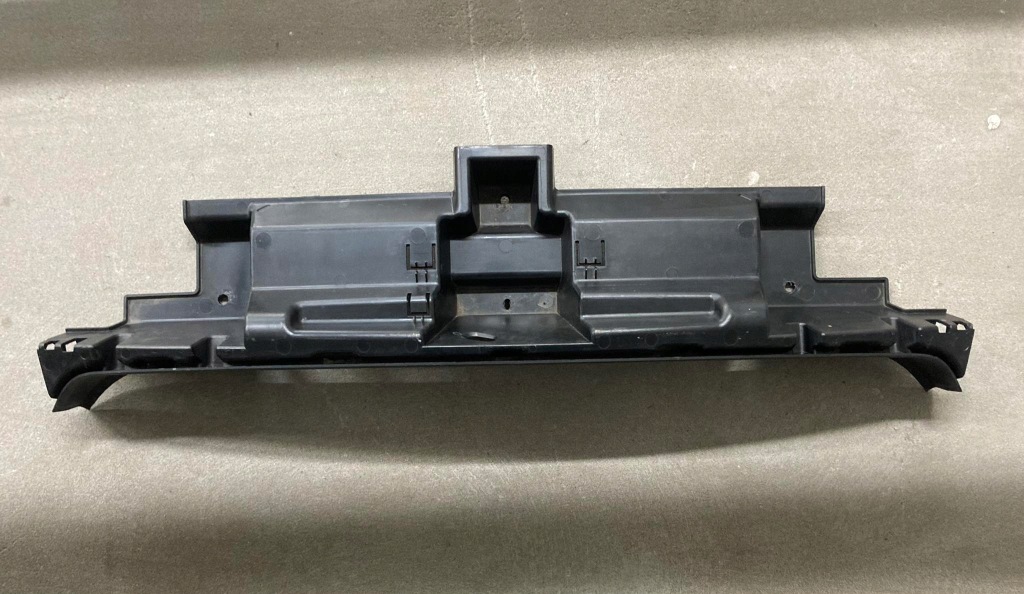 фото №1, Направляющая бампера задняя средний peugeot rcz ym21900977