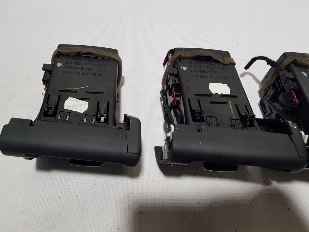 фото №5, Mercedes r-klasa w251 решётки решётка обдув левая 2518300154