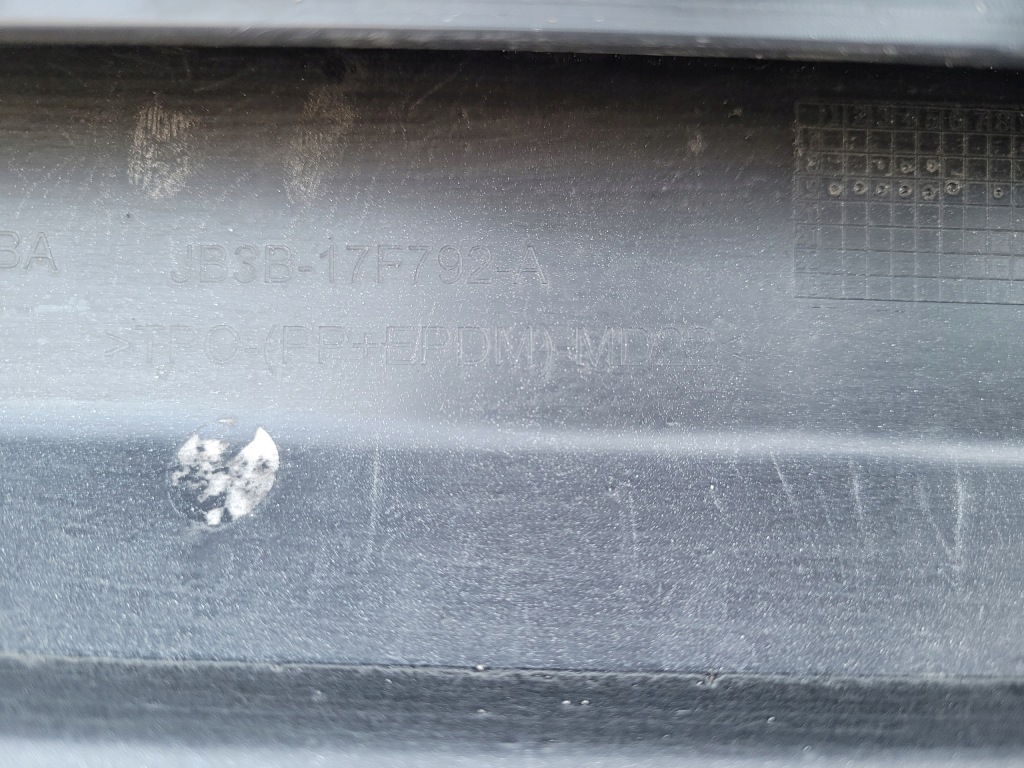 Ford ranger рестайлинг  2018 2019- 18 19- решётка средняя накладка бампера перед Доставка