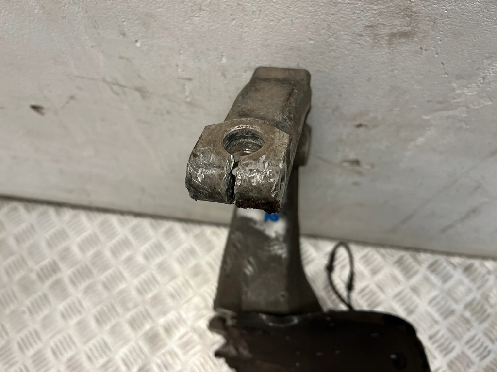 фото №12, Поворотний кулак важіль правий перед mercedes w222 org fv