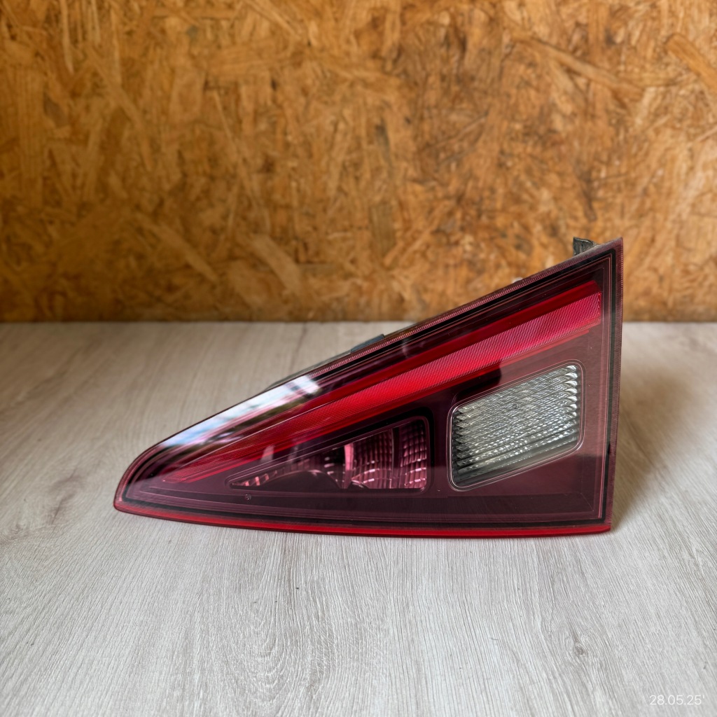 Купити Лампа задня права кришки alfa romeo giulia 20700207