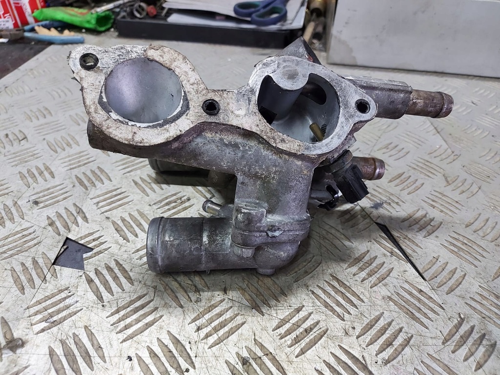 фото №7, Корпус термостата lancer viii x asx 1.8 бензин