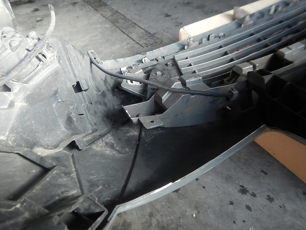 фото №11, Бампер перед renault grand scenic iii 09-