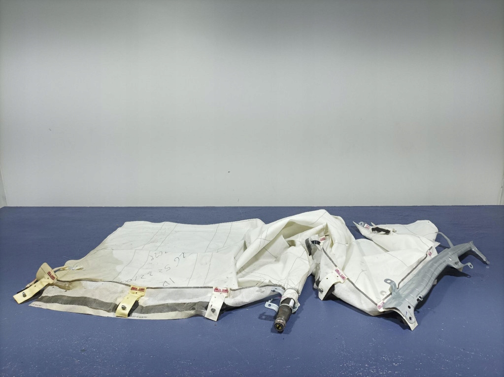 фото №1, Bmw x7 g07 подушка безопасности подушка шторка безопасности правая 7417490