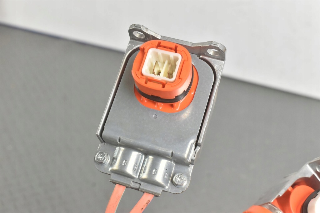 фото №11, Жгут шланг аккумулятора 821h2-k0030 toyota yaris iv p21 1.5 гибрид 2020-