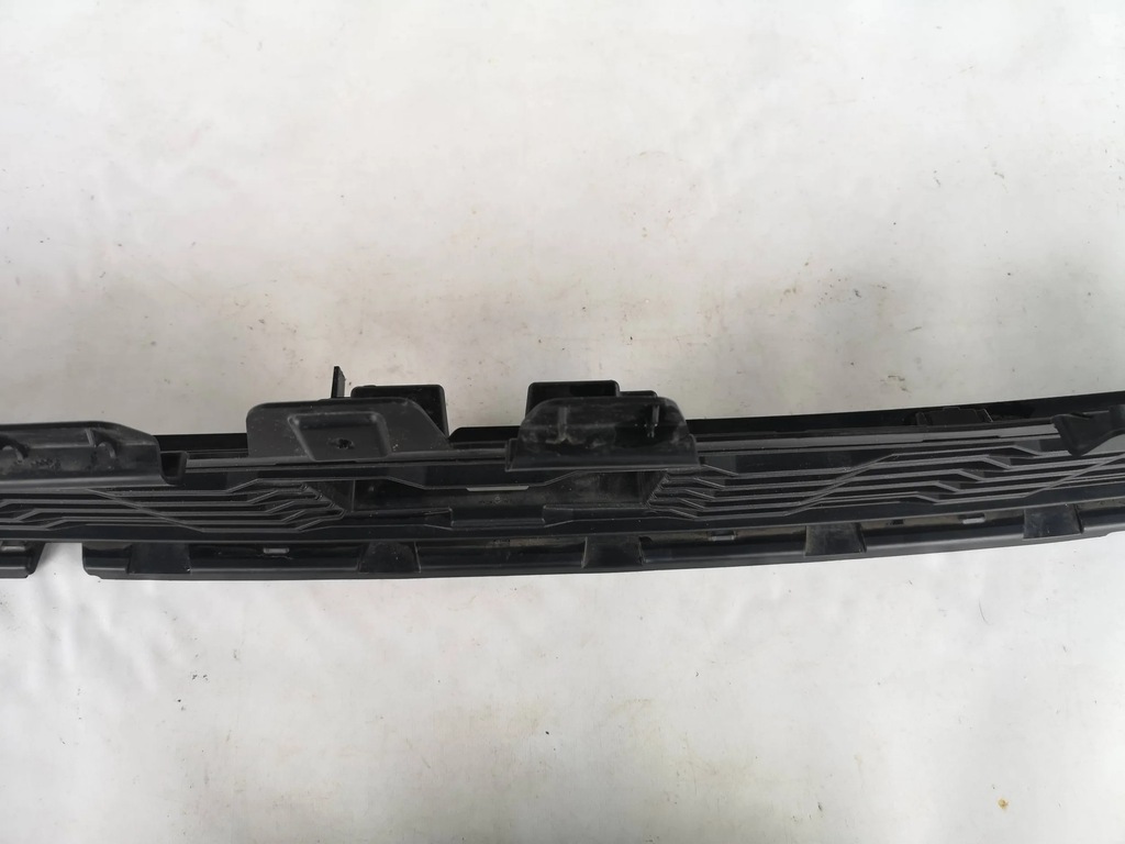 фото №7, Dacia sandero iii- решётка средняя бампера