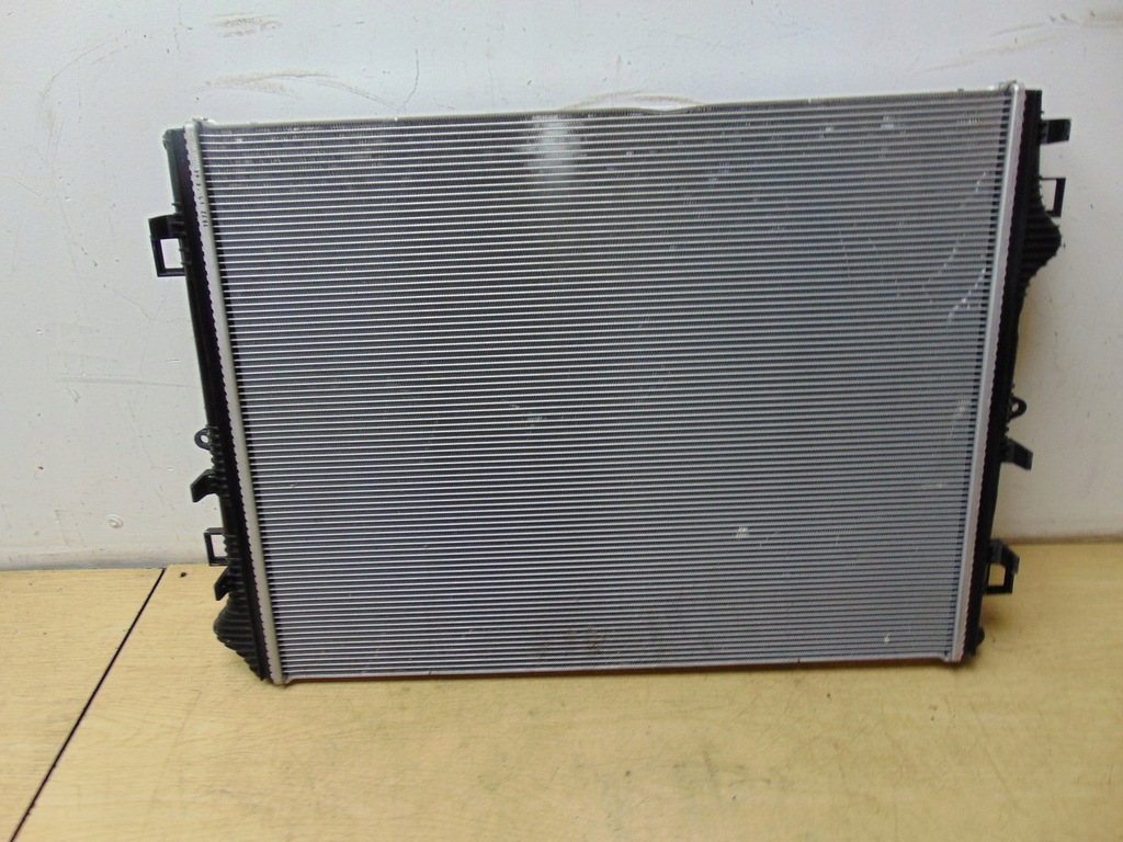 фото №7, Радиатор wody mercedes c63 s63 amg w206 a0995008501