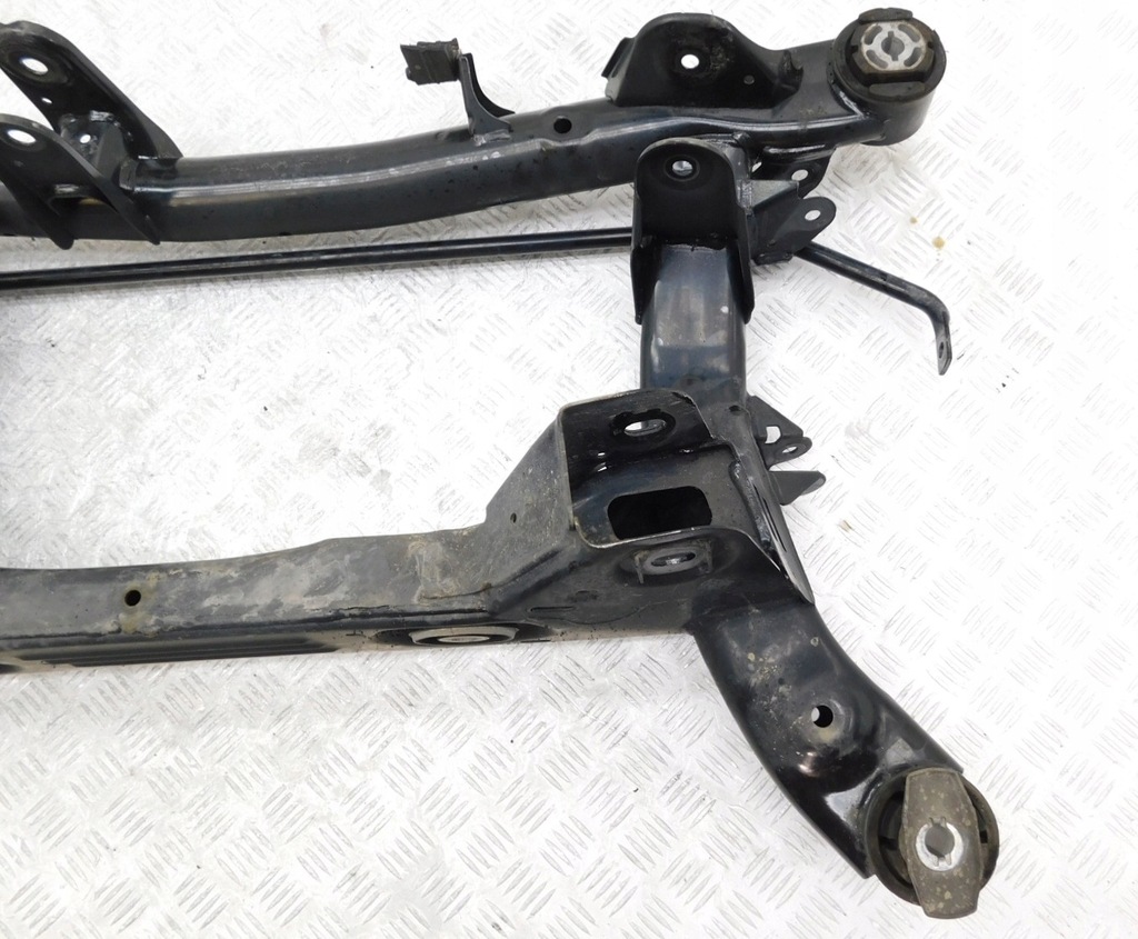 фото №8, Підрамник підрамник балка задня - alfa romeo stelvio