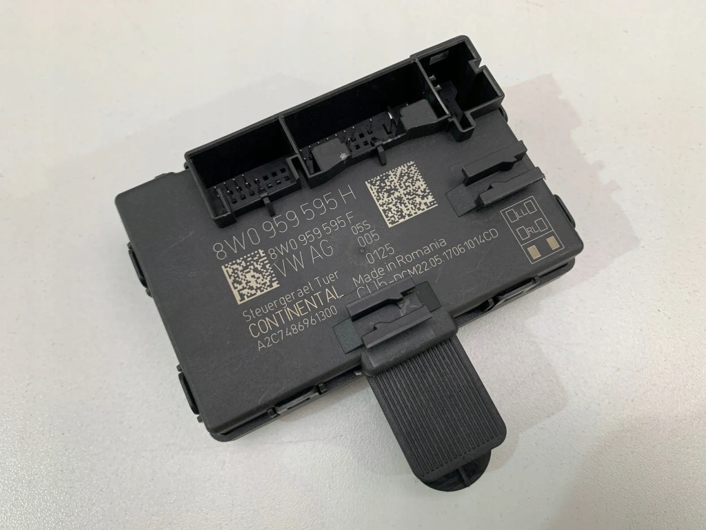 фото №1, Audi a5 8w модуль блок управления дверь 8w0959595h
