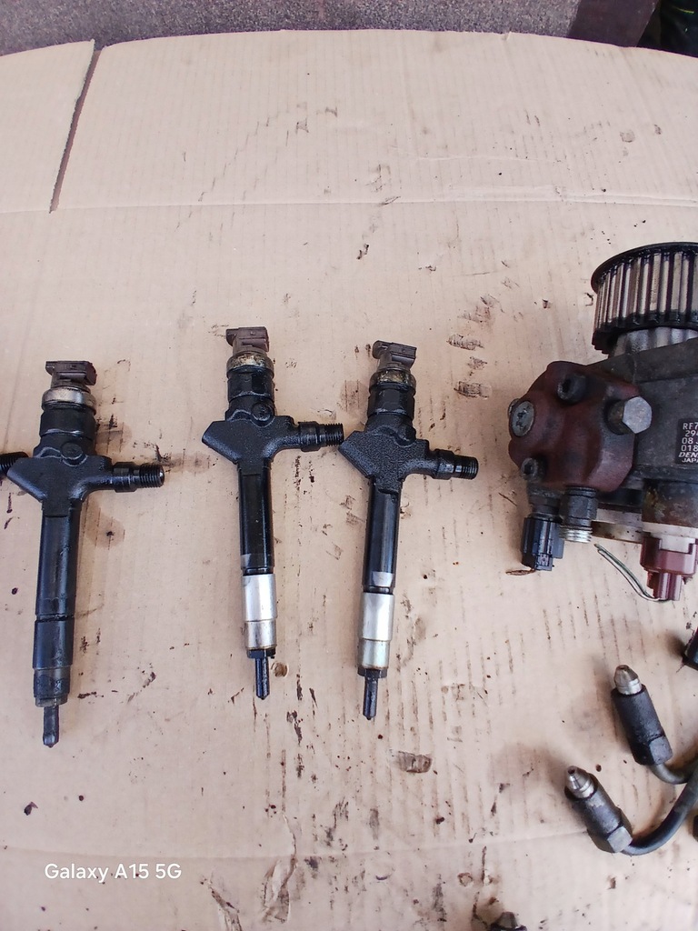 фото №7, Форсунки комплект 4 штуки + насос mazda 6 gg 02-08 2.0 di