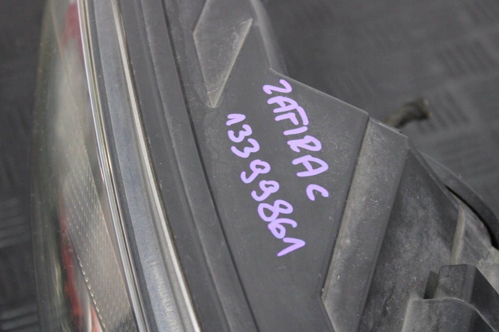 Фари фара перед передні ксенон 13399861 13399860 opel zafira c Ціна