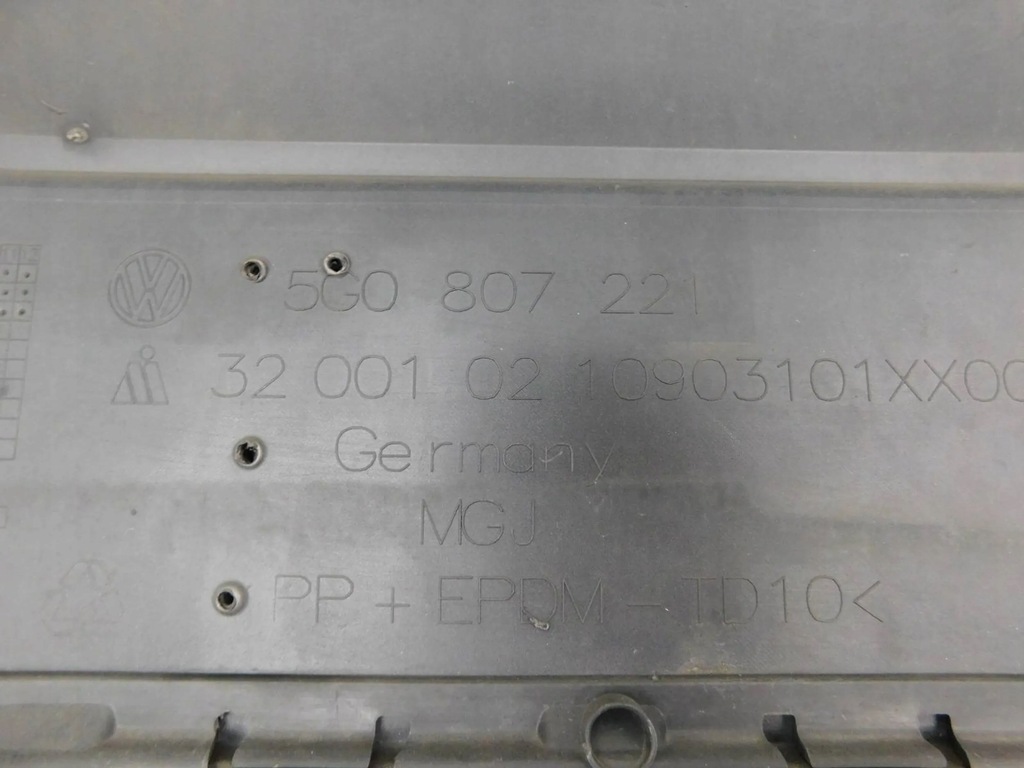 фото №12, Бампер перед / противотуманные фары - vw golf vii 12-17 li7f