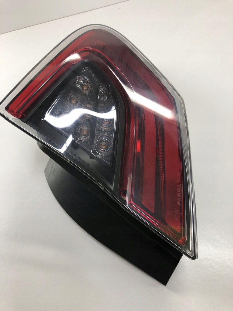 фото №9, Toyota c-hr i 2016 задня сторона права лампа задня