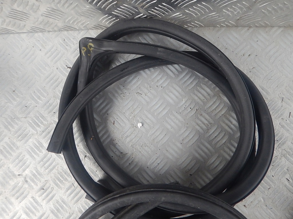 фото №2, Mazda 6 gg gy mps sedan прокладка двері перед задня