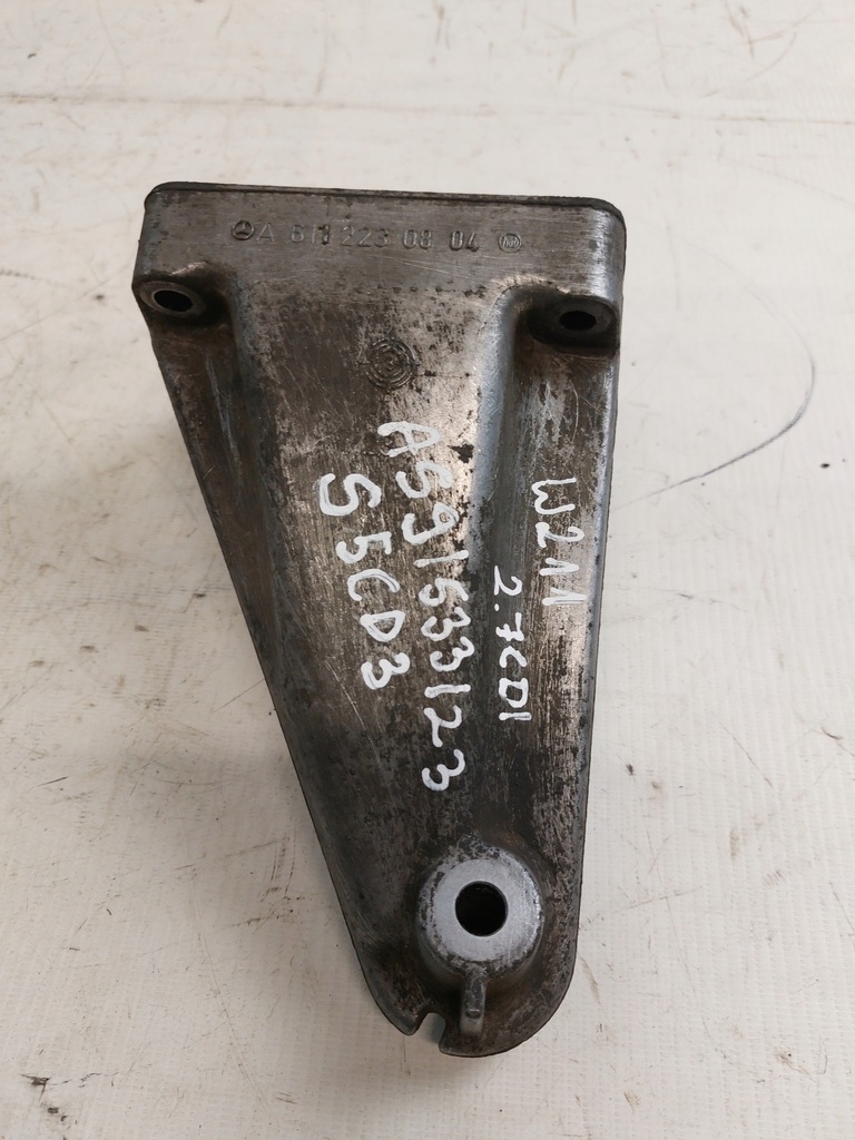 фото №1, Кронштейн двигателя mercedes w211 2.7cdi