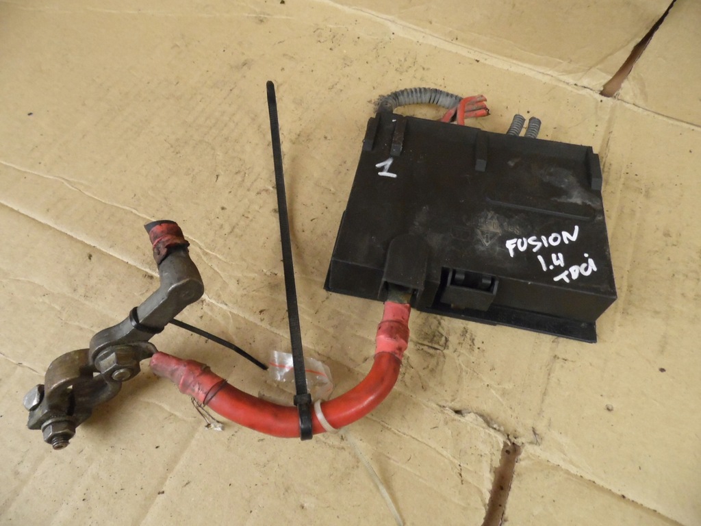 фото №1, Fusion 1.4 tdci коробка предохранителей аккумулятор