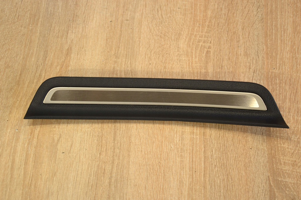 фото №1, Накладка поріг правий задня kia stinger