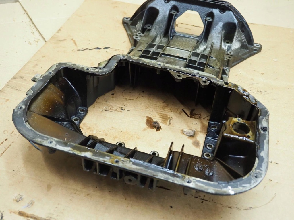 W210 3.2 v6 поддон масляная верхний 1120140502 Цена