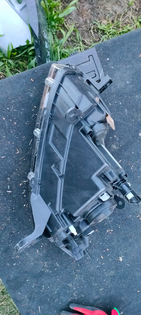 фото №5, Dacia sandero logan ii lift правая лампа передняя 260105344r europa