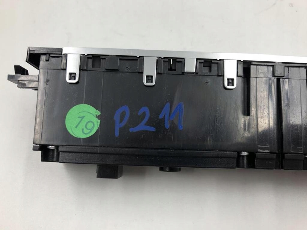 фото №10, Переключатель многофункциональный e-tron 50 4ke 4n0925301