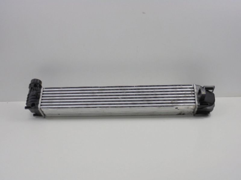 Renault megane 3 радиатор воздуха интеркулер Недорого