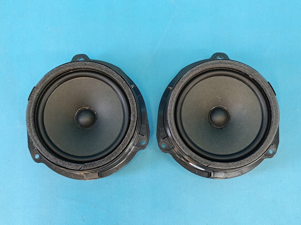 Купити Cupra formentor 2.0 tsi 140kw 4x4 2024 r динамік двері задній 4k9035411a