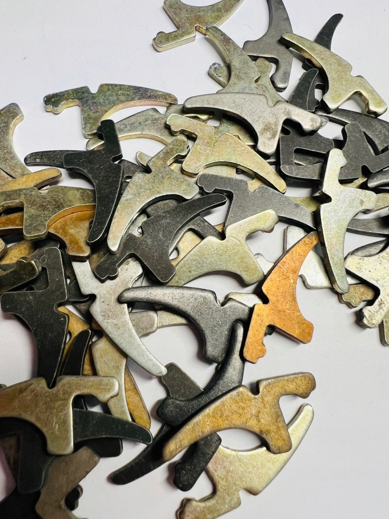 Пластина важіль ручка скло відкидне fiat 126p st старий typ в Україні