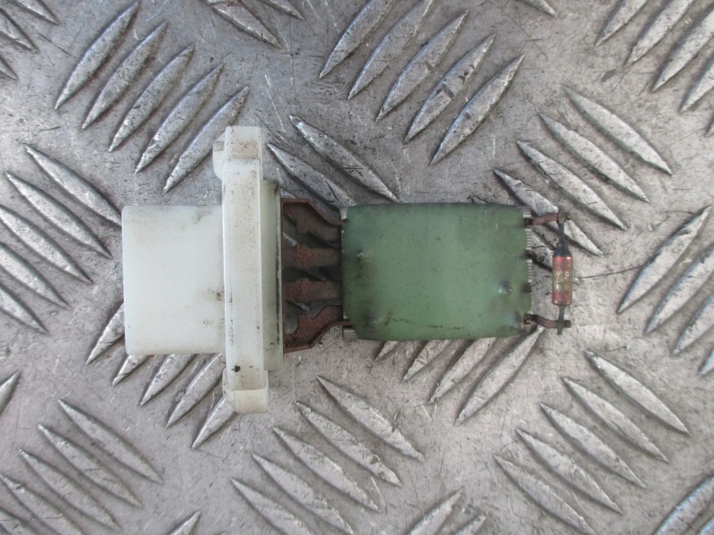 фото №4, Резистор вентилятор ford focus ii 04-07r