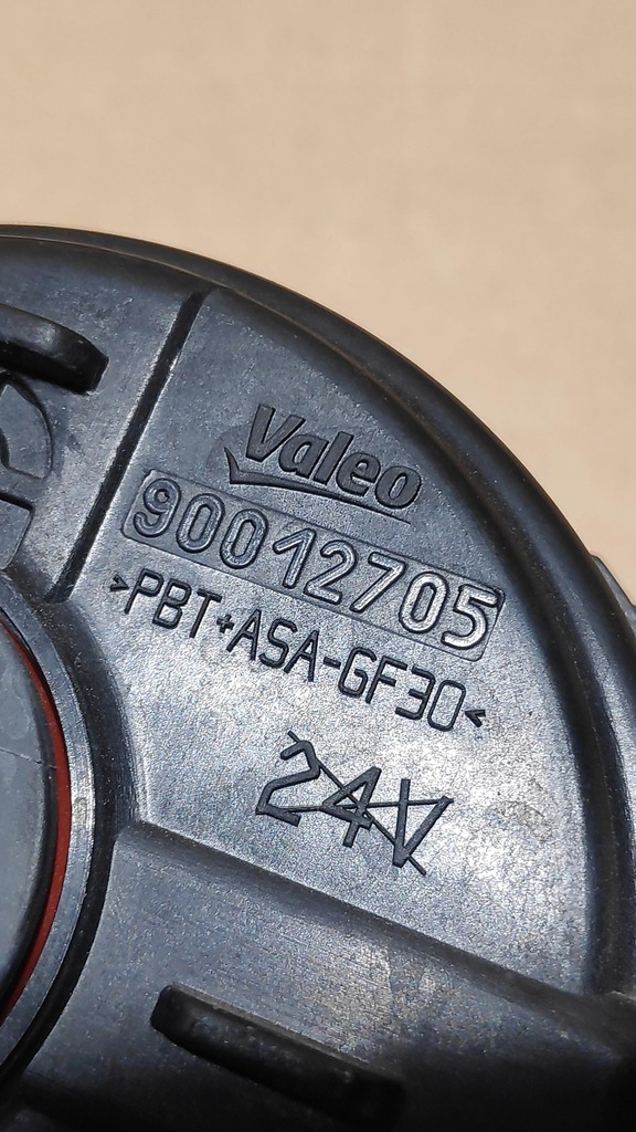 фото №7, Противотуманная фара правый перед передний renault trafic iii 261503971r