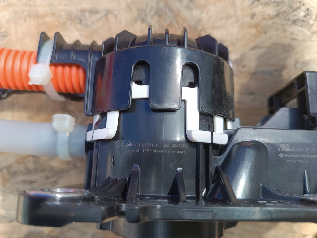 фото №5, Prius plug-in prime роз'єм заряджання g9081-47040